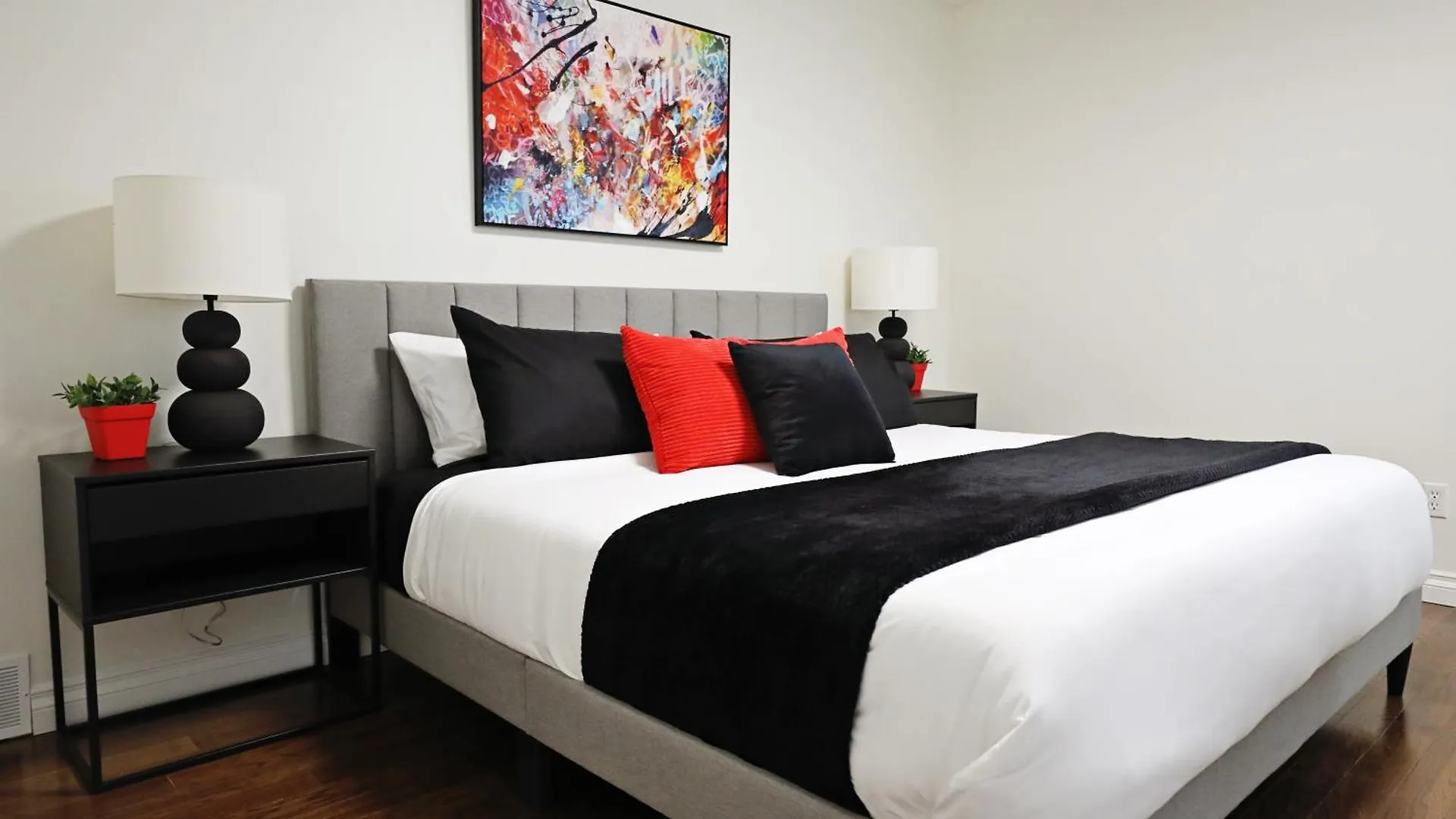 Family Pet Friendly Ac Disney Near Wem Edmonton 0*,  Canada