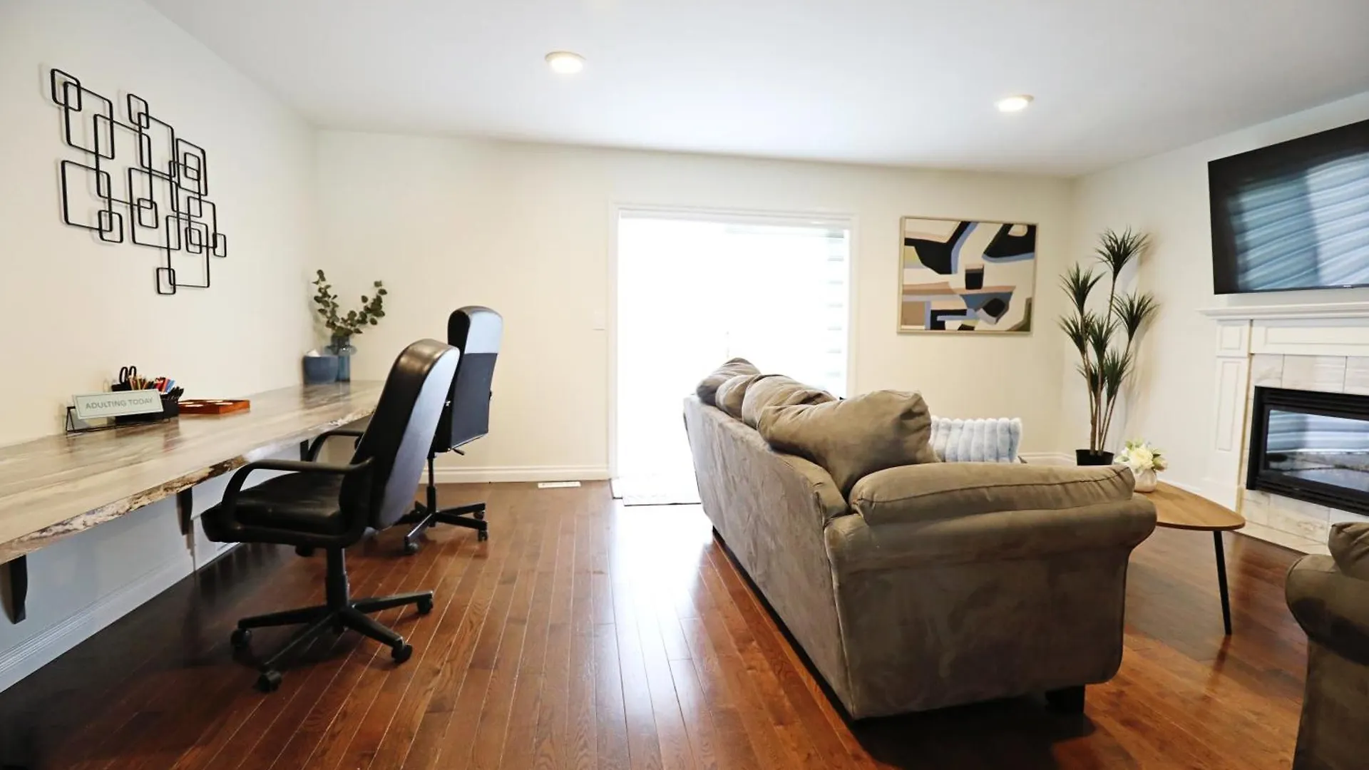 Family Pet Friendly Ac Disney Near Wem Edmonton Apartment