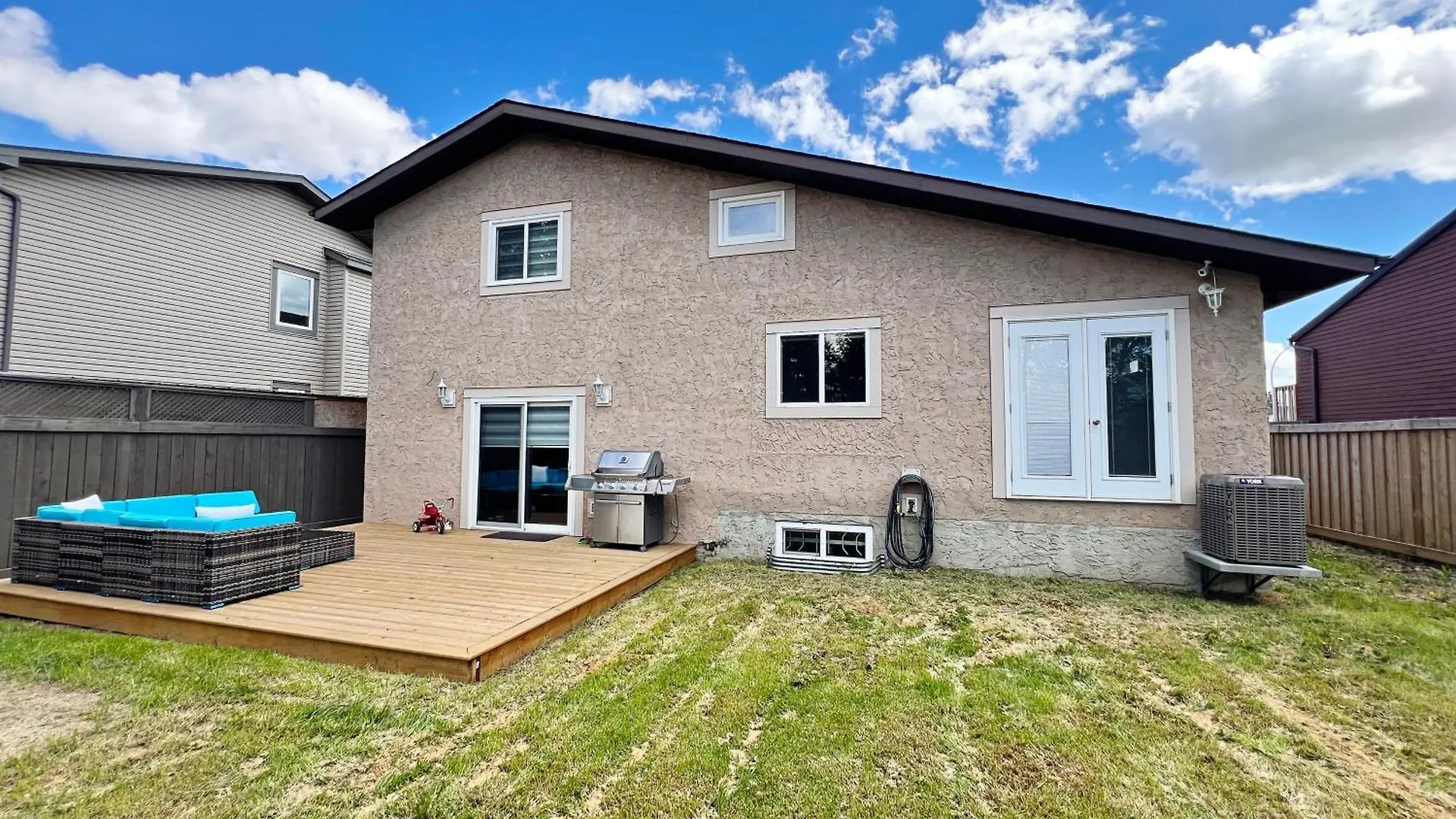 Family Pet Friendly Ac Disney Near Wem Edmonton 0*,  Canada